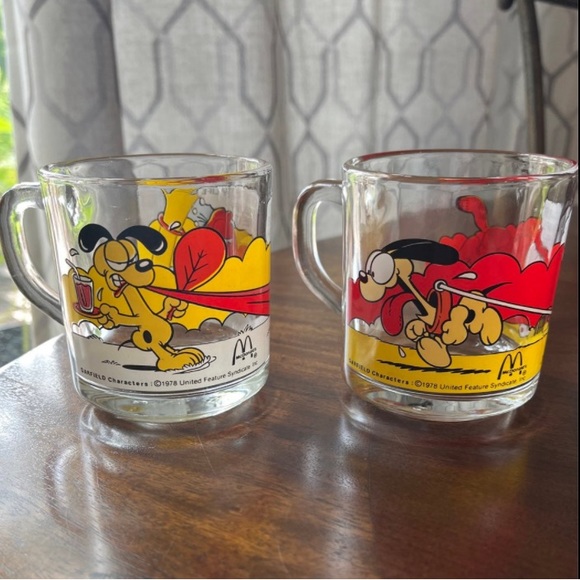 Set of 2 vintage McDonalds Garfield mugs - Picture 2 of 4